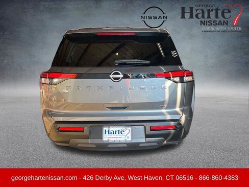 New 2026 Nissan Pathfinder S image 4