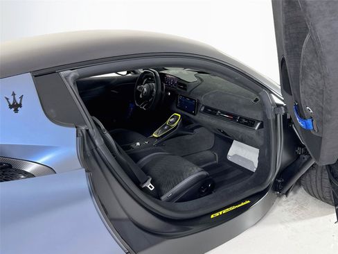 Used 2025 Maserati MC20 GT2 Stradale RWD image 31