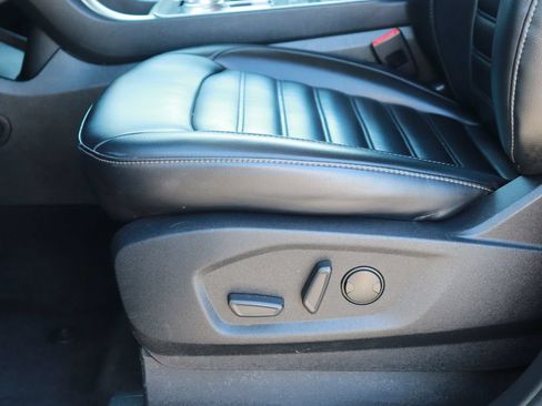 Used 2024 Ford Edge SEL AWD/4WD image 11