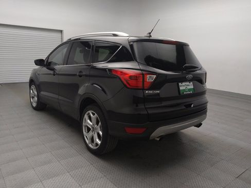 Used 2019 Ford Escape Titanium image 5