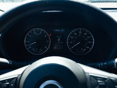 Used 2024 Nissan Sentra S FWD image 11