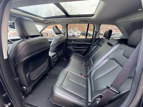 Used 2023 Jeep Grand Cherokee 4WD 4xe image 16