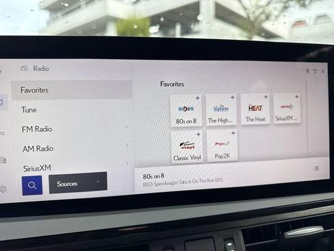 Certified 2025 Lexus ES 350 w/ Technology Package FWD image 16