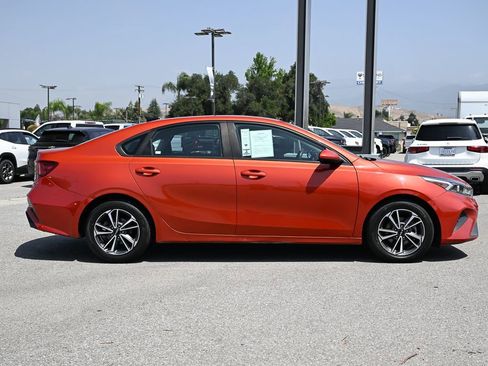 Used 2023 Kia Forte LXS FWD image 3