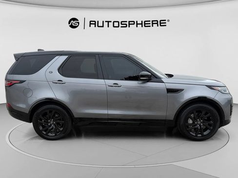 Used 2020 Land Rover Discovery Landmark AWD/4WD image 11
