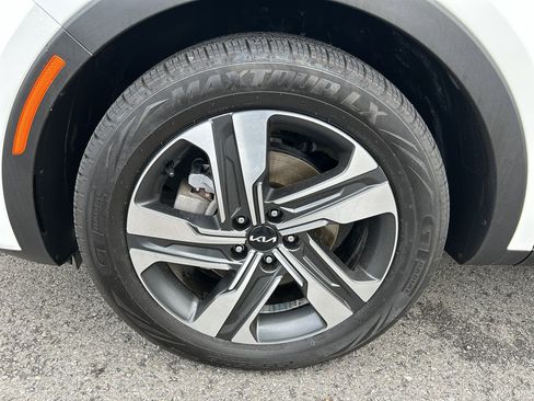 Used 2022 Kia Sorento SX Prestige w/ Panoramic Sunroof Package image 9