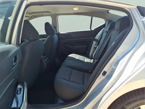 Used 2023 Nissan Altima 2.5 SV w/ SV Premium Package FWD image 22
