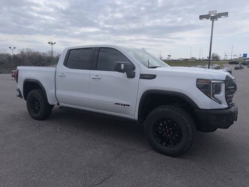 Used 2023 GMC Sierra 1500 AT4X image 11