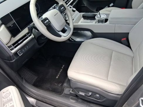 Used 2024 Hyundai Santa Fe Limited FWD image 5