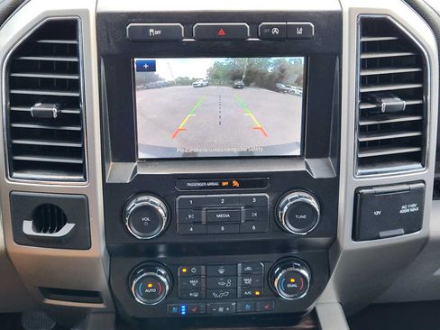 Used 2020 Ford F150 Lariat RWD image 16