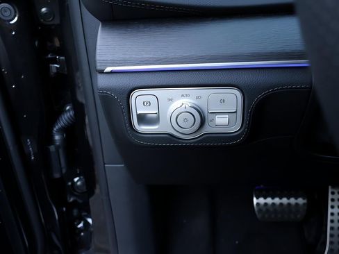 New 2026 Mercedes-Benz GLE 53 AMG 4MATIC image 40