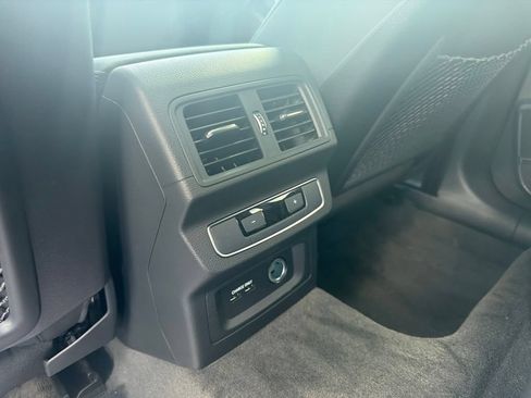 Used 2022 Audi Q5 2.0T Premium Plus w/ Premium Plus Package AWD/4WD image 34