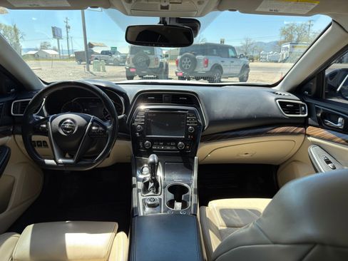 Used 2018 Nissan Maxima Platinum FWD image 32