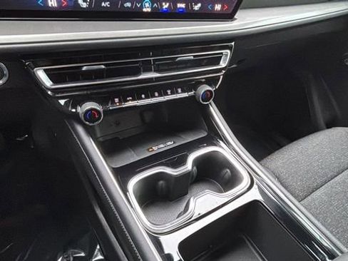 Used 2026 Chevrolet Traverse LT w/ Driver Confidence Package image 14