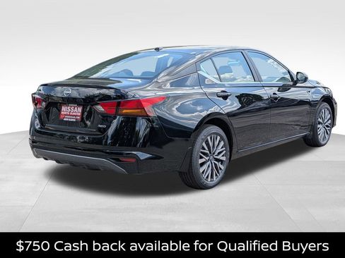New 2026 Nissan Altima 2.5 SV AWD/4WD image 3