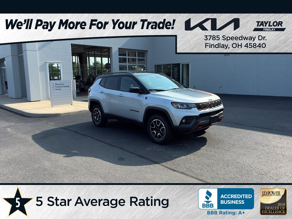 Used 2025 Jeep Compass Trailhawk AWD/4WD image 1