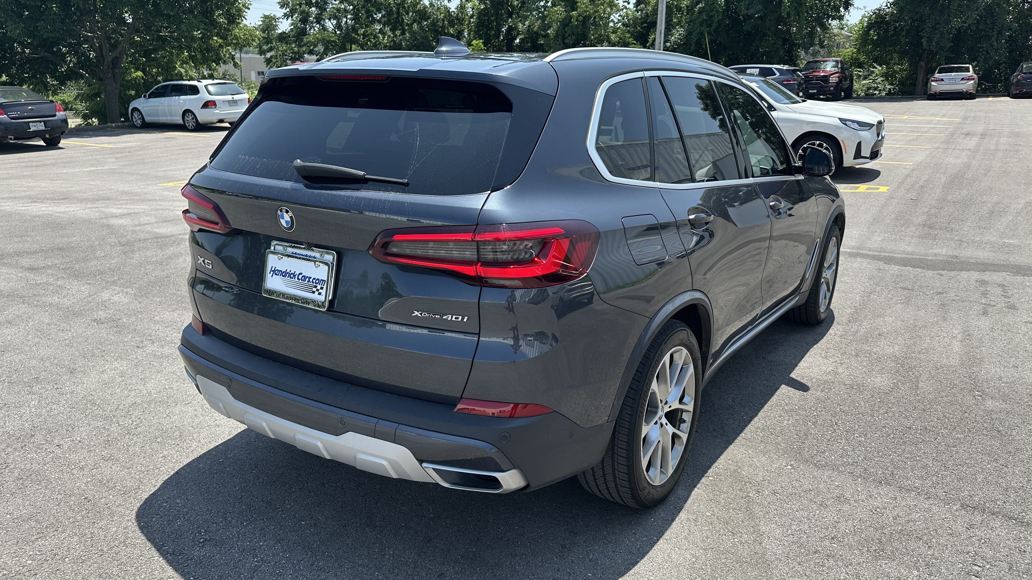 Used 2022 BMW X5 xDrive40i w/ Premium Package AWD/4WD image 10