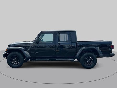 Used 2022 Jeep Gladiator Sport AWD/4WD image 7