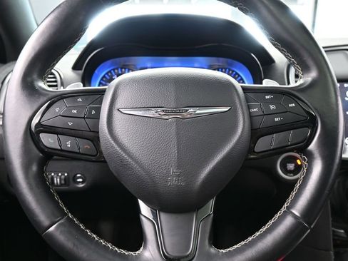 Used 2018 Chrysler 300 S w/ 300S Premium Group RWD image 27