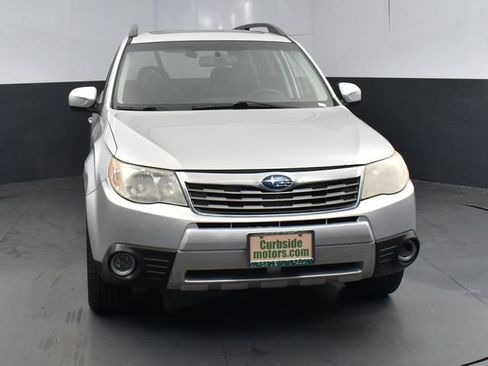 Used 2010 Subaru Forester 2.5X Limited AWD/4WD image 4