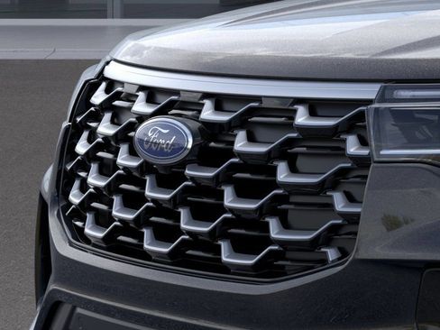 New 2026 Ford Explorer Platinum w/ LUX Leather Package AWD/4WD image 17