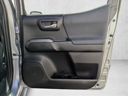 Used 2022 Toyota Tacoma TRD Sport image 28