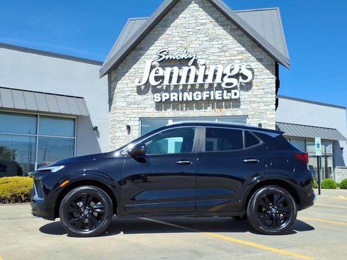Used 2024 Buick Encore GX Sport Touring AWD/4WD image 1