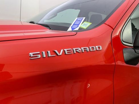 Used 2022 Chevrolet Silverado 1500 LT AWD/4WD image 7