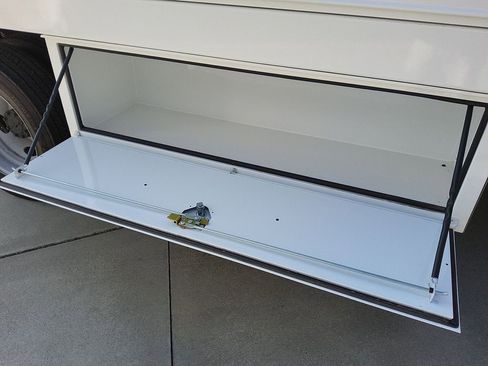 New 2025 Ford F450 XL w/ XL Chrome Package image 20