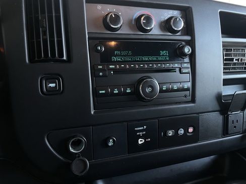 Used 2016 Chevrolet Express 2500 LS image 31