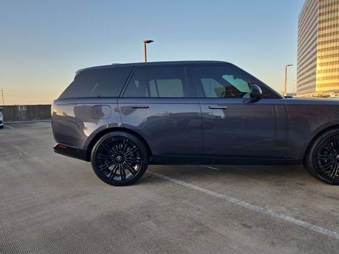 Used 2024 Land Rover Range Rover SE image 4