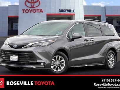 Used 2025 Toyota Sienna XLE