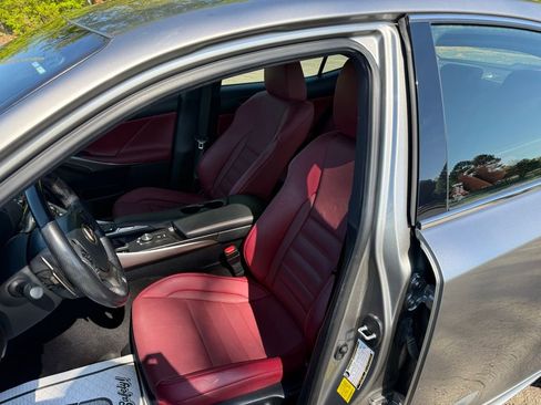 Used 2019 Lexus IS 300 F Sport w/ F Sport Package image 11