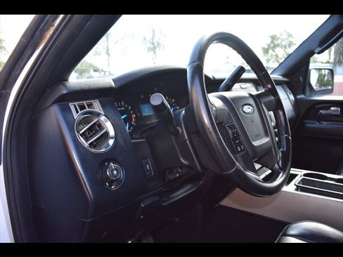 Used 2017 Ford Expedition XL AWD/4WD image 13