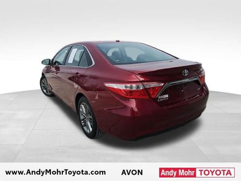 Used 2015 Toyota Camry SE w/ Moonroof Package image 5