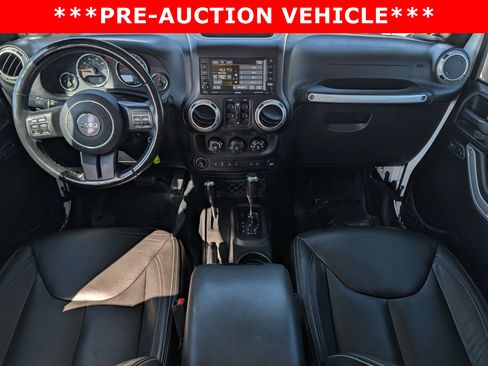 Used 2017 Jeep Wrangler Unlimited Rubicon w/ Connectivity Group image 15