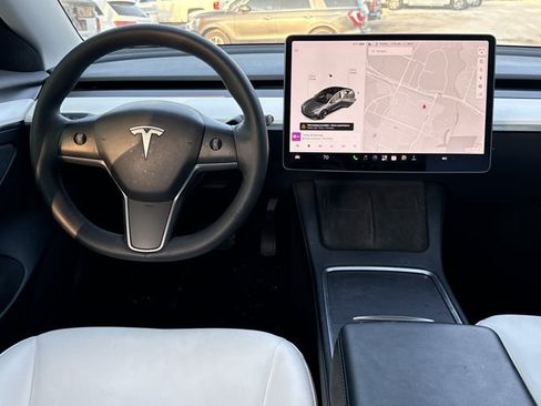 Used 2022 Tesla Model 3 Long Range AWD/4WD image 4