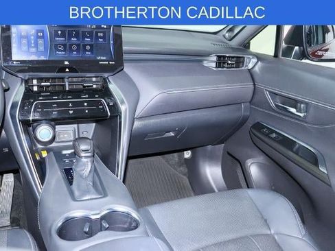 Used 2022 Toyota Venza Limited AWD/4WD image 24