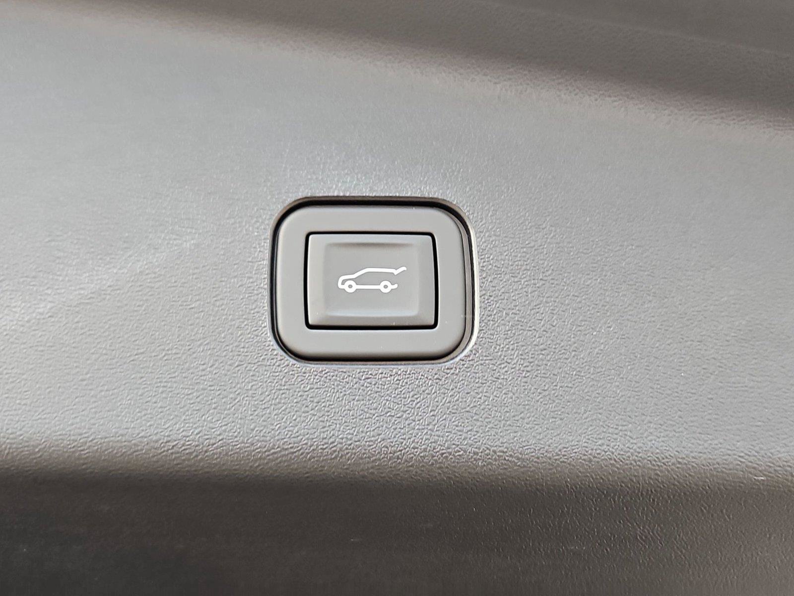Used 2026 Cadillac Vistiq Sport w/ LPO, Floor Liner Package AWD/4WD image 32