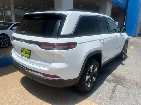 Used 2024 Jeep Grand Cherokee Limited 4xe AWD/4WD image 10
