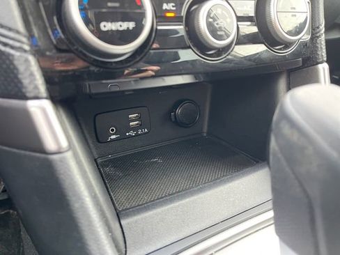 Used 2023 Subaru Forester Premium AWD/4WD image 26