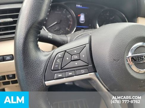 Used 2020 Nissan Rogue SV image 9