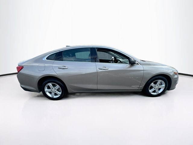 Used 2023 Chevrolet Malibu LT FWD image 4