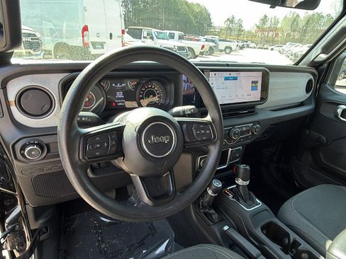 Used 2024 Jeep Wrangler Sport image 24