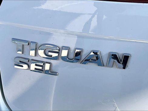 Used 2021 Volkswagen Tiguan SEL w/ 3-Row Tiguan MDO Package image 10