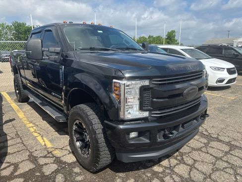 Used 2018 Ford F250 XLT w/ XLT Value Package AWD/4WD image 9