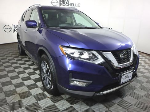 Certified 2018 Nissan Rogue SL w/ Premium Package image 2