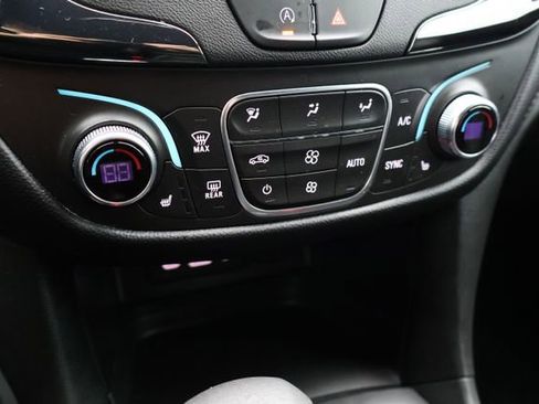 Used 2023 Chevrolet Equinox RS w/ RS Leather Package FWD image 15