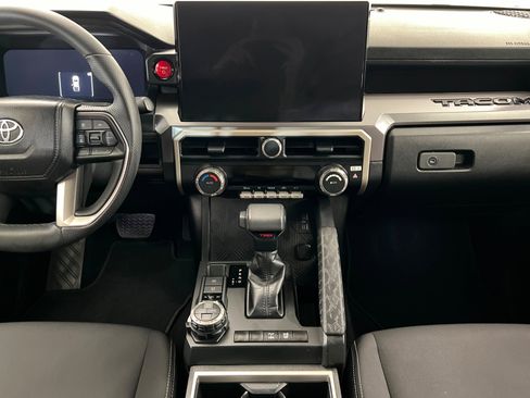 Used 2024 Toyota Tacoma TRD Off-Road image 14