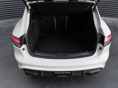 Certified 2022 Porsche Macan S AWD/4WD image 27